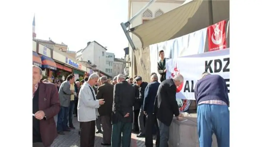 ALPEREN OCAKLARI AŞURE DAĞITTI