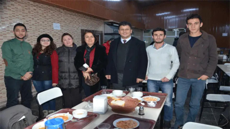 ŞAHİN, ÜNİVERSİTEDE ÖĞRENCİLERLE BULUŞTU