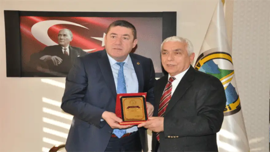 YÜKSEKOKULDAN, TEKİNE TEŞEKKÜR PLAKETİ