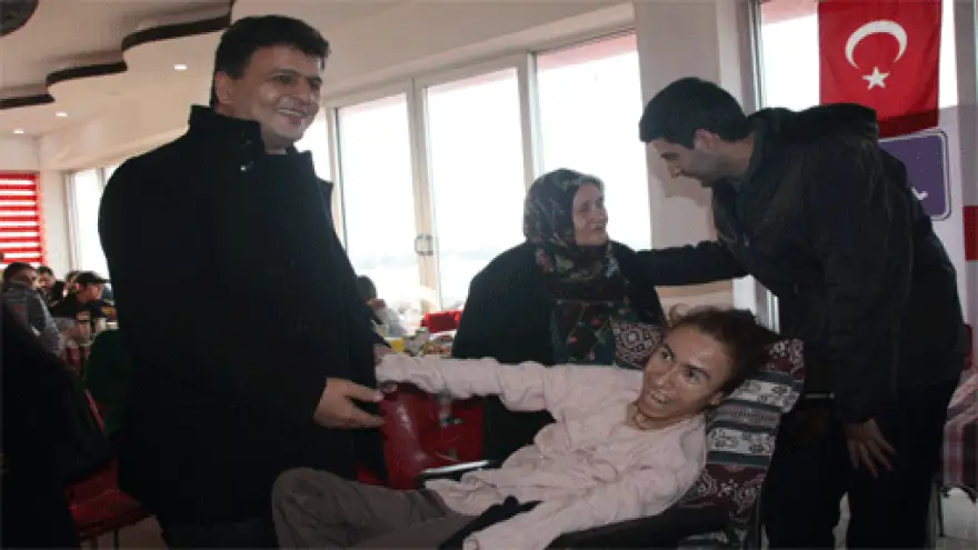 ŞAHİN:ENGELLİLERİN HER ZAMAN YANINDAYIZ