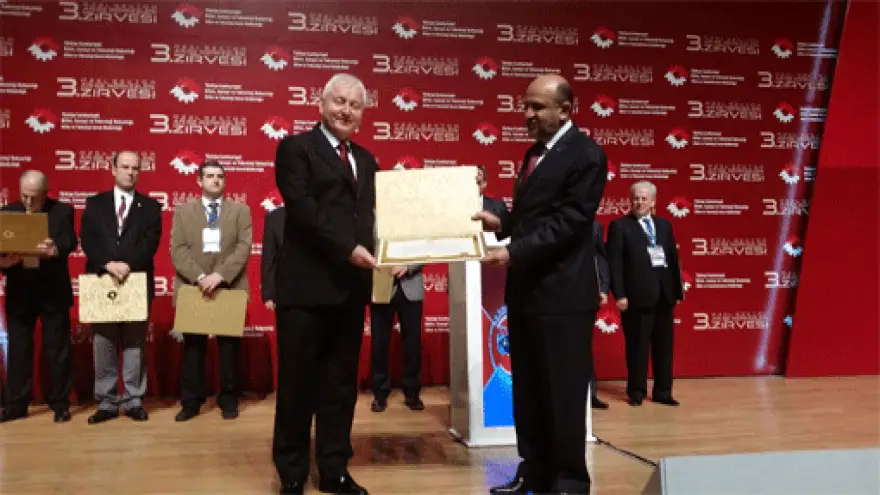 ERDEMİR GRUBUNDAN TÜRKİYENİN İLK ÇELİK AR-GESİ