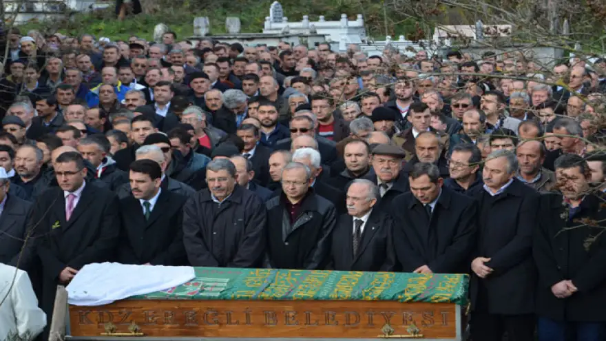 AYŞE UYSAL SON YOLCULUĞUNA UĞURLANDI