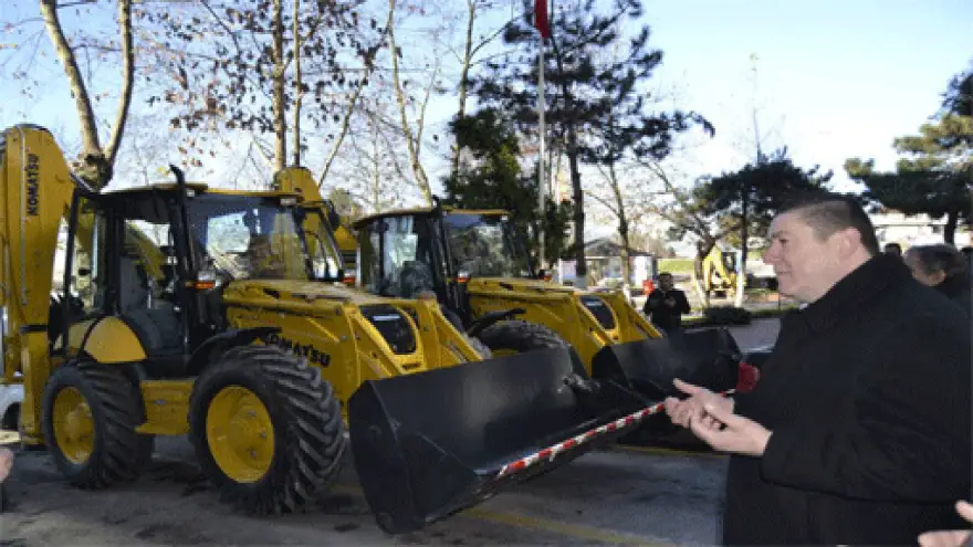 İŞ MAKİNELERİ TÖRENLE HİZMETE GİRECEK