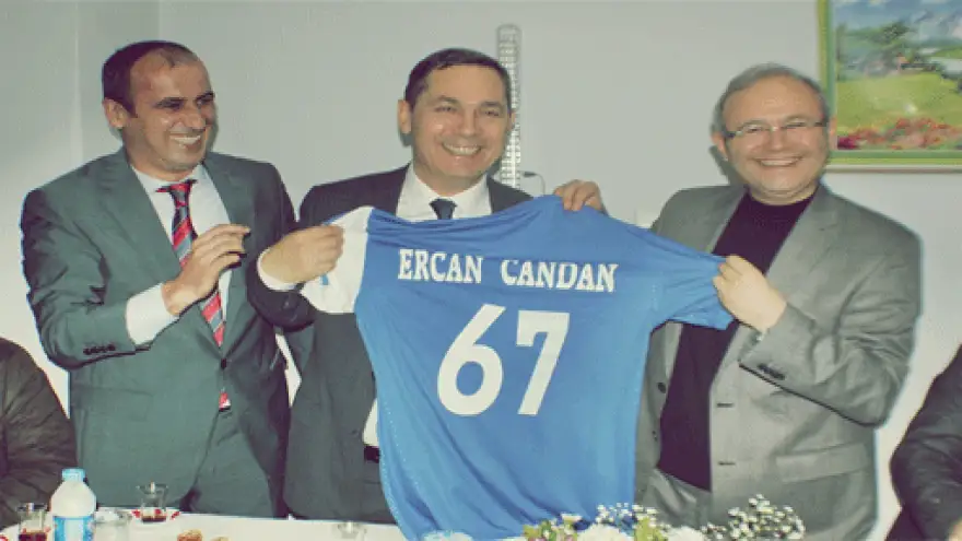 CANDAN: EKONOMİK ÇÖKÜNTÜNÜN ÇIKIŞI ÜNİVERSİTEDİR
