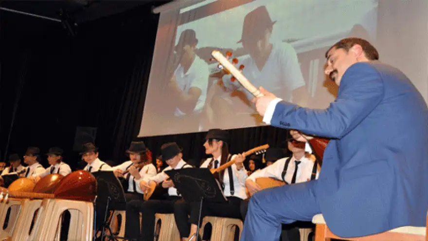 BELEDİYENİN DÜZENLEDİĞİ MÜZİK VE FOLKLOR GECESİ BÜYÜK İLGİ GÖRDÜ