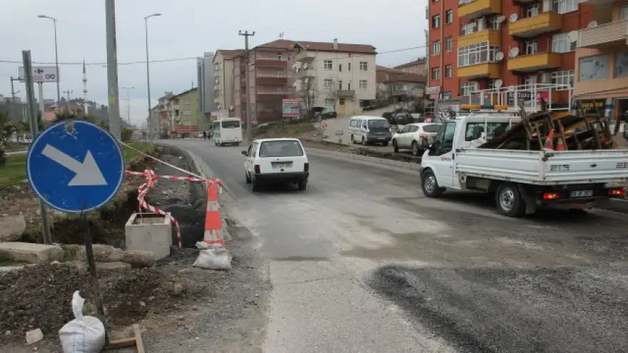 ASFALT 16 OCAK'TA SÖKÜLDÜ, 19 OCAK'TA DÖKÜLDÜ