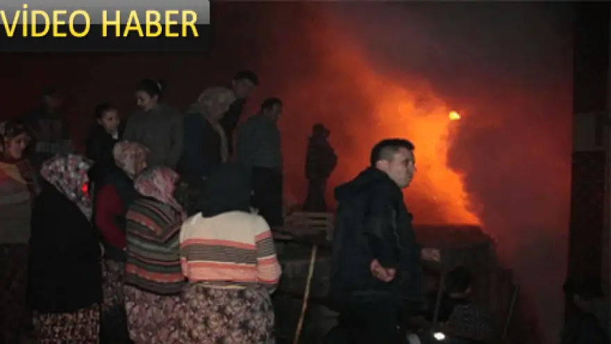 BABA VE OĞLU DUMANLARIN ARASINA DALDI