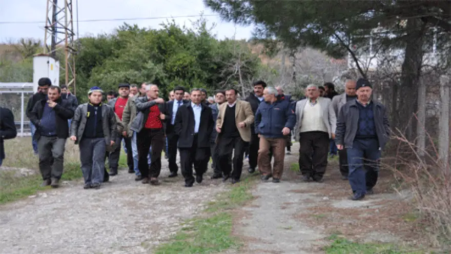 UYSAL, 1 GÜNDE 4 MAHALLEYİ GEZDİ